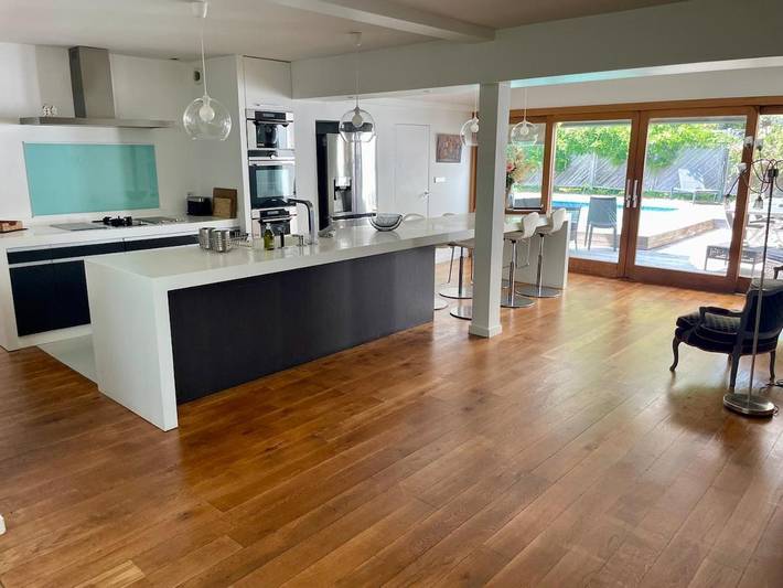 Location de vacances pour 12 personnes, avec terrasse et piscine à Cestas - 4