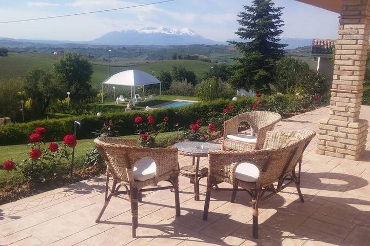 Holiday apartment for 6 people, with garden and pool as well as terrace - 1