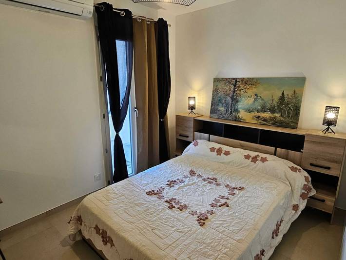 Entire apartment, Modern apartment in Lucciana with sunny terrace. in Lucciana, Bastia region