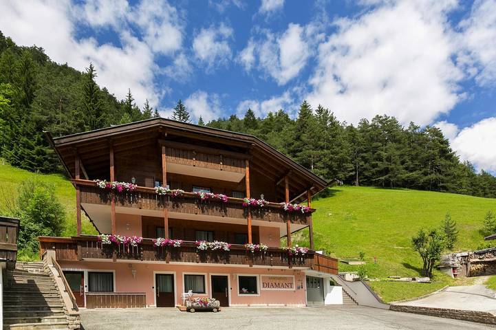 Ferienwohnung für 4 Personen, mit Balkon und Garten in St. Christina in Gröden