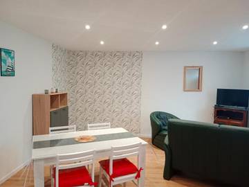 Gîte pour 4 personnes, avec terrasse à La Roche-Derrien