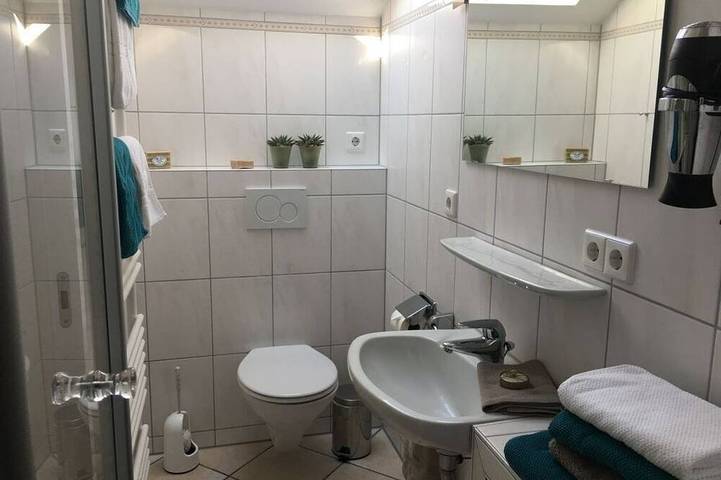 Ferienwohnung für 3 Personen, mit Balkon und Pool in Sasbach am Kaiserstuhl - 4