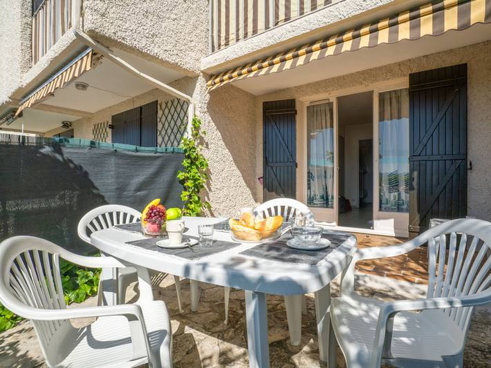 Gîte pour 4 personnes, avec terrasse à Saint-Cyr-sur-Mer - 2