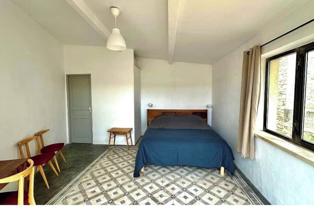 Uzès, listed Mazet, very nice view, air conditioning, shops on foot, secure swimming pool in Montaren-et-Saint-Médiers, Nimes und Umgebung