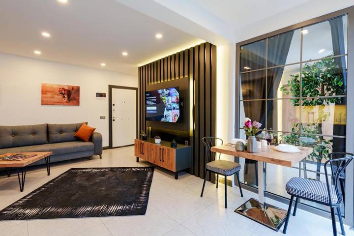 Apartmenthotel für 3 Personen, mit Ausblick und Garten sowie Pool - 1