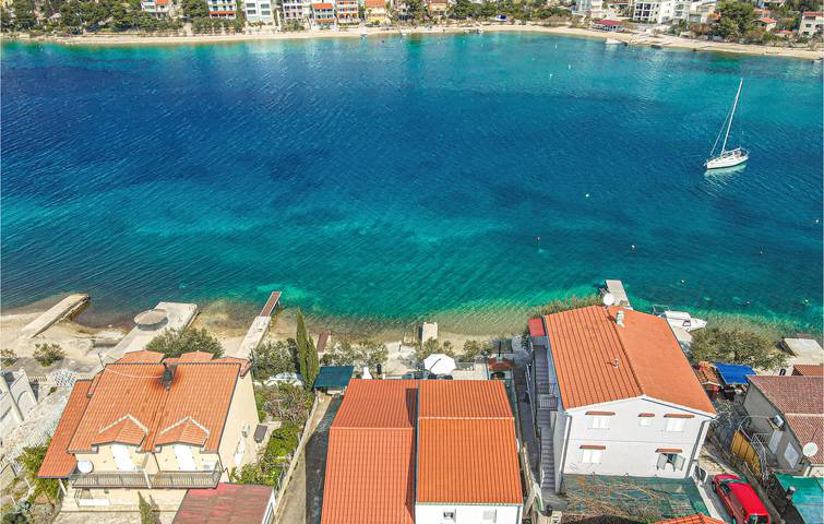 Ferienhaus für 9 Personen, mit Terrasse, mit Haustier in Grad Šibenik - 2