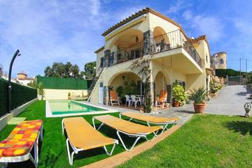 Casa Rural para 6 Personas en Mas Pere, Calonge, Foto 4