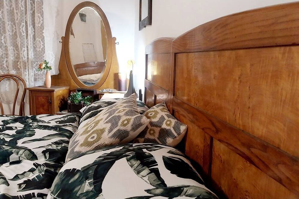 Fabulous 2-bedroom cottage in Staro Petrovo Selo in Brod-Posavina