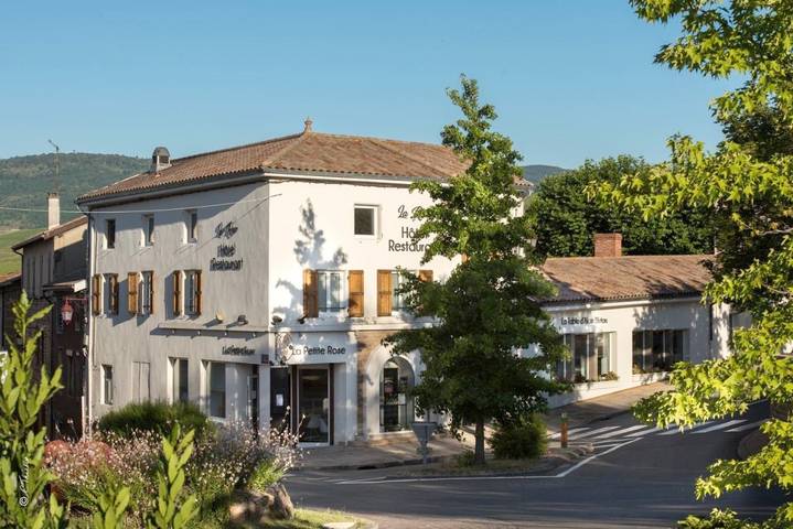Hôtel pour 2 personnes, avec piscine ainsi que terrasse et jardin à Juliénas - 3