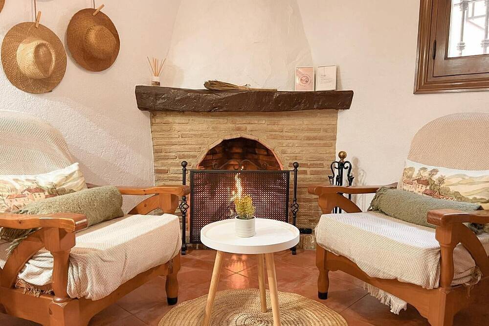 Casa Harillo: Casa Rural con Vistas a la Montaña y Wi-Fi in Genalguacil, Provincia de Málaga