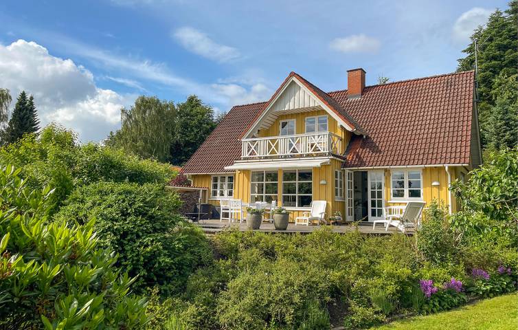 Ferienhaus für 6 Personen, mit Terrasse und Garten in Bryrup