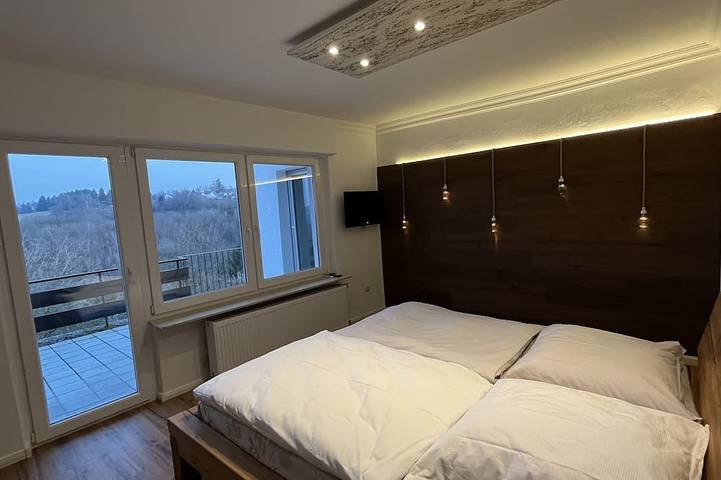 Ferienwohnung für 5 Personen, mit Garten und Terrasse, mit Haustier in Pirmasens - 3