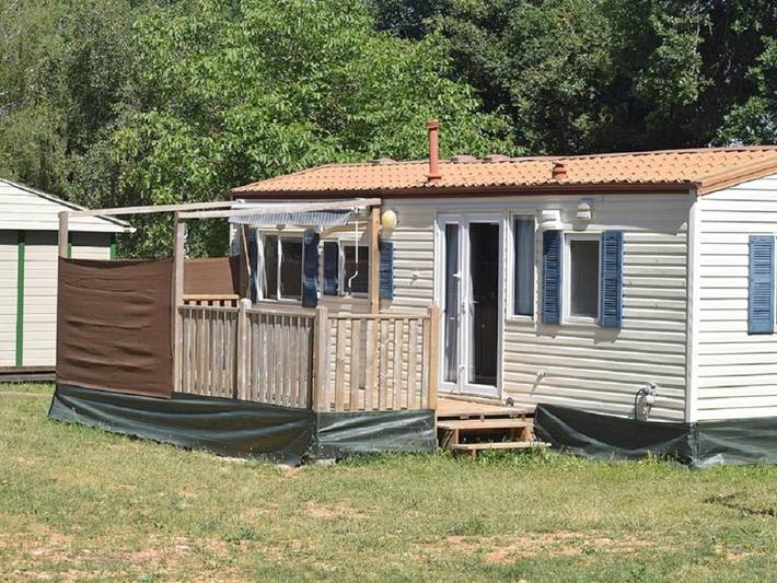 Location de vacances pour 4 personnes, avec vue ainsi que terrasse et piscine à Rocamadour - 2
