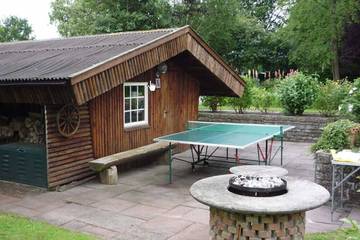 Ferienwohnung für 5 Personen, mit Balkon und Sauna sowie Garten in Uplengen