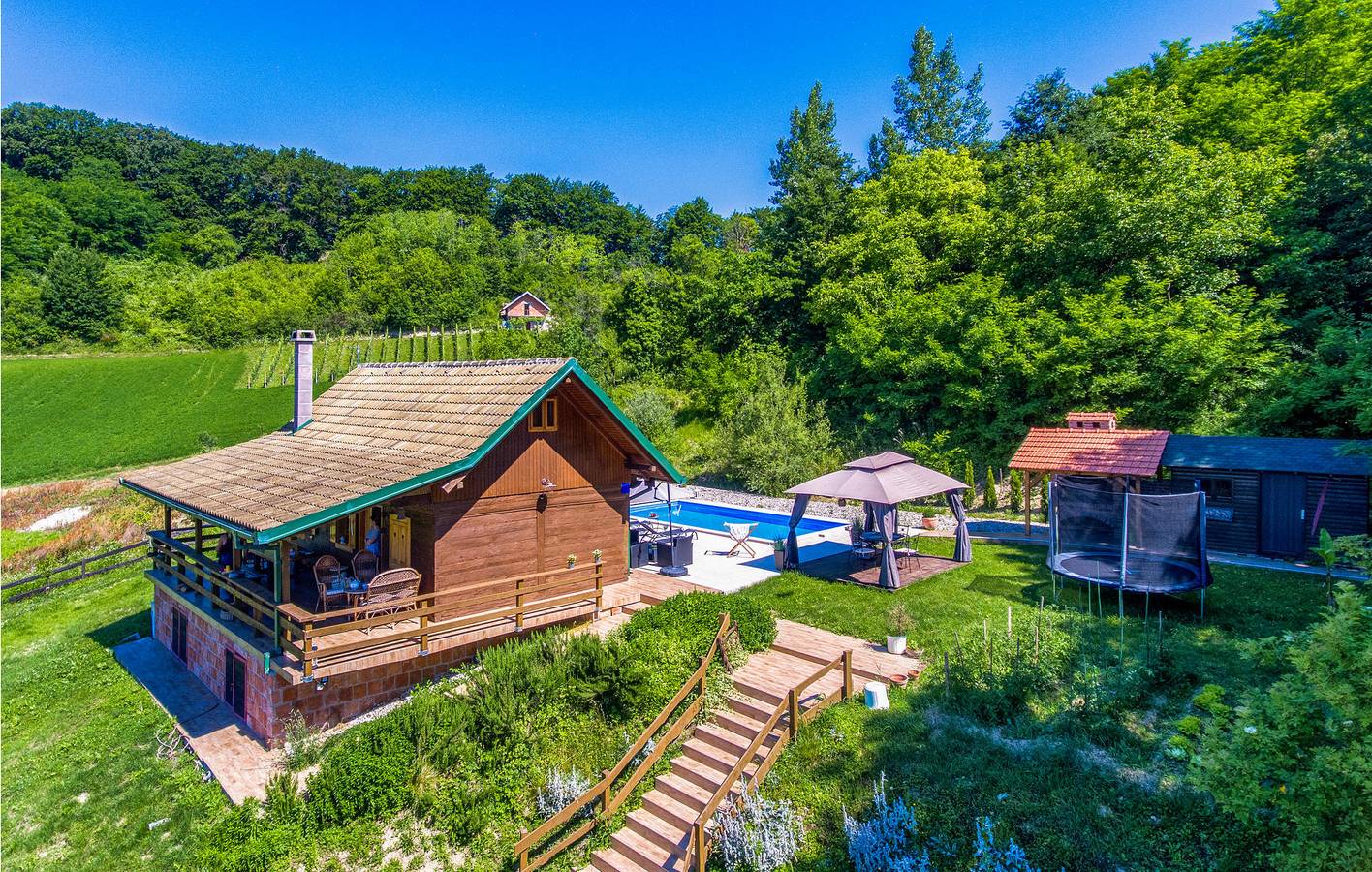 Modern appartement met 1 slaapkamer, zwembad, wifi en terras in Krapina-Zagorje