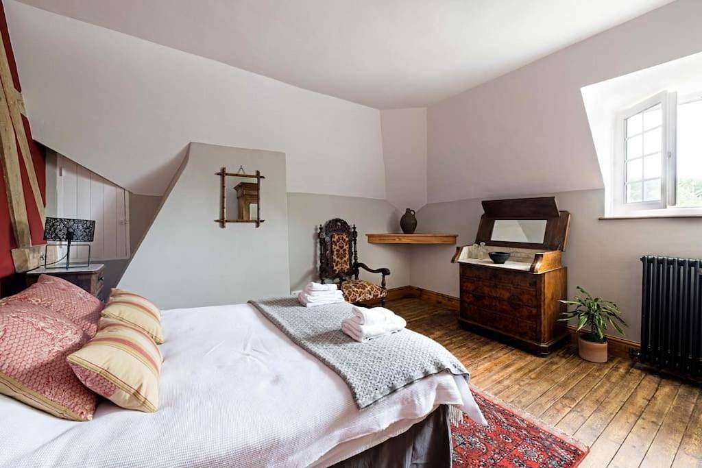 Tranquil holiday home & pool Saint Pierre Bellevue in Saint-Pierre-Bellevue, Région d'Aubussargues