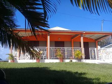 Location de vacances pour 4 personnes, avec jardin et vue dans Port-Louis (Guadeloupe)