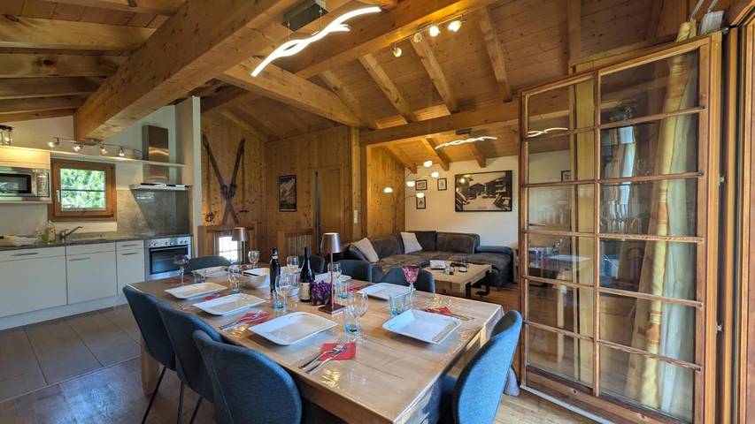 Chalet für 8 Personen, mit Balkon und Whirlpool sowie Terrasse und Sauna in Saas-Fee