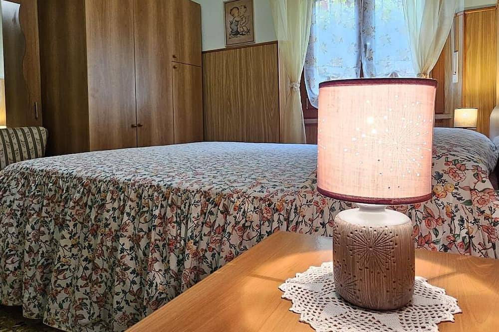 Entire apartment, Mini Accommodations Cavanna in Acqui Terme, Alessandria Province