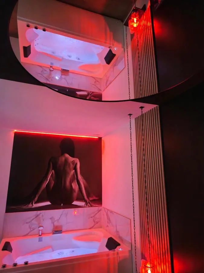 Apartamento de vacaciones para 4 personas, con jardín y jacuzzi - 1