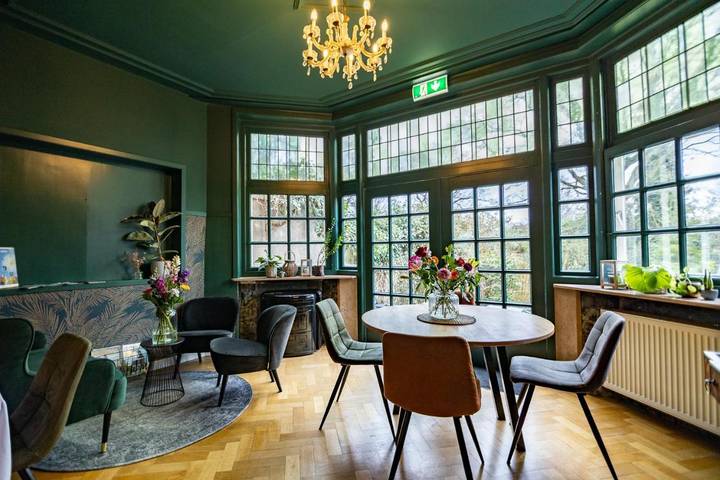 B&b, met Terras en Tuin in Roermond