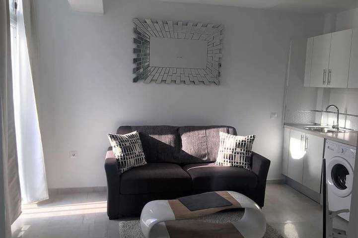 Appartement entier, Home from home Appartement de luxe de 2 chambres, piscine chauffée. in Puerto del Carmen, Tías