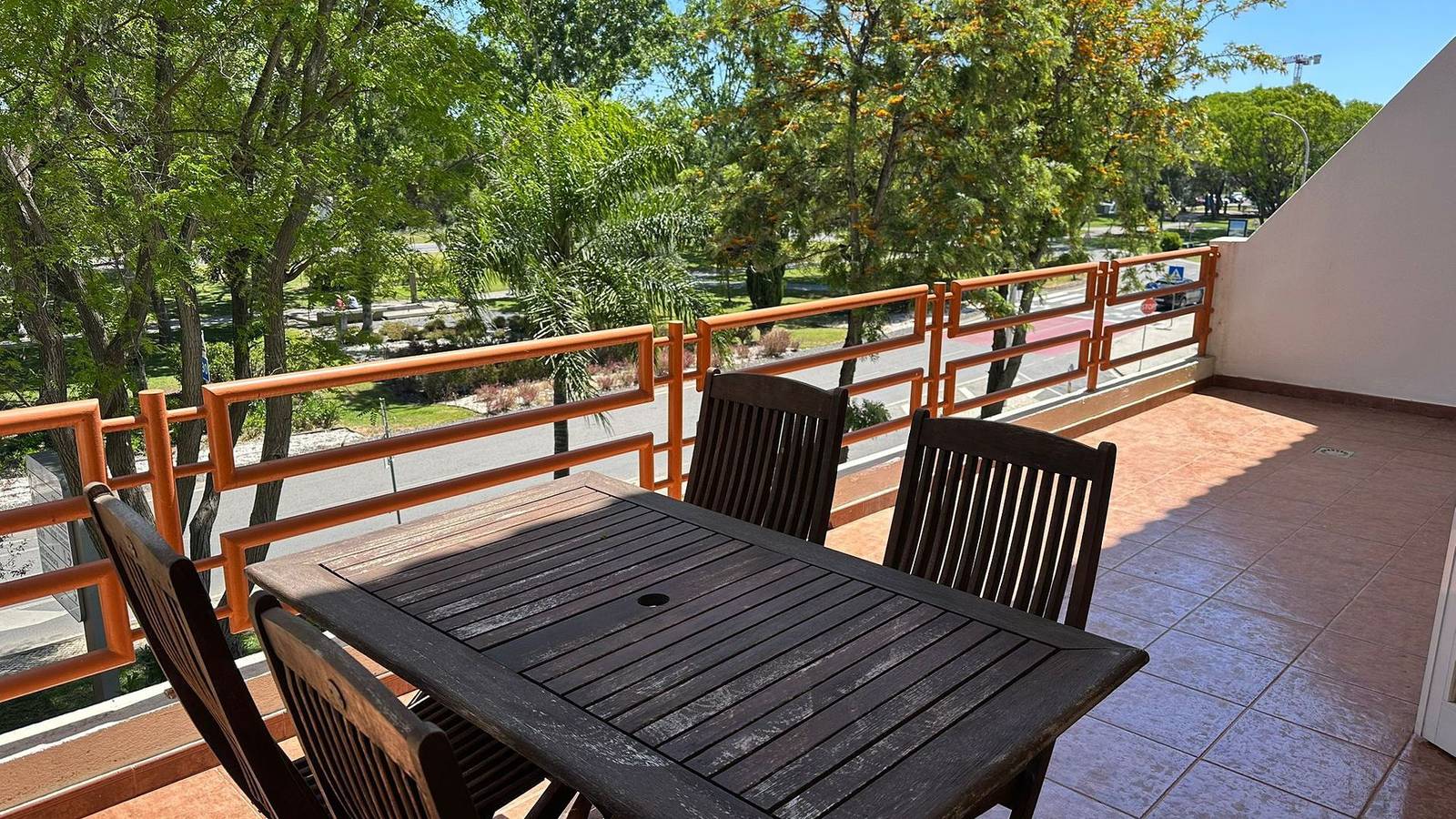 Ganze Wohnung, Ferienwohnung für 4 Personen mit Balkon in Vilamoura, Quarteira