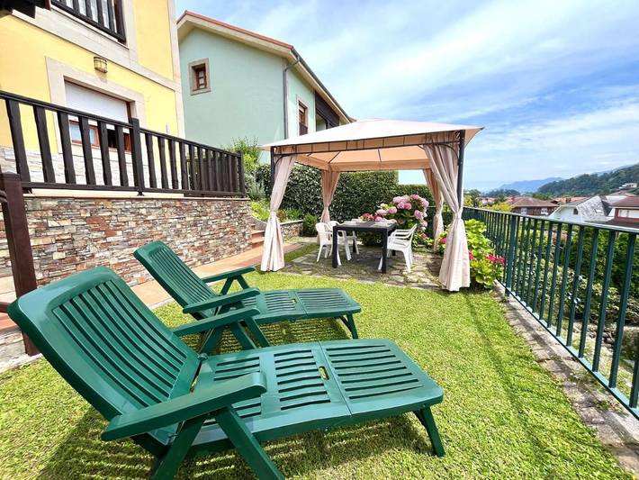 Location de vacances pour 7 personnes, avec jardin ainsi que vue et terrasse à Ribadesella - 4