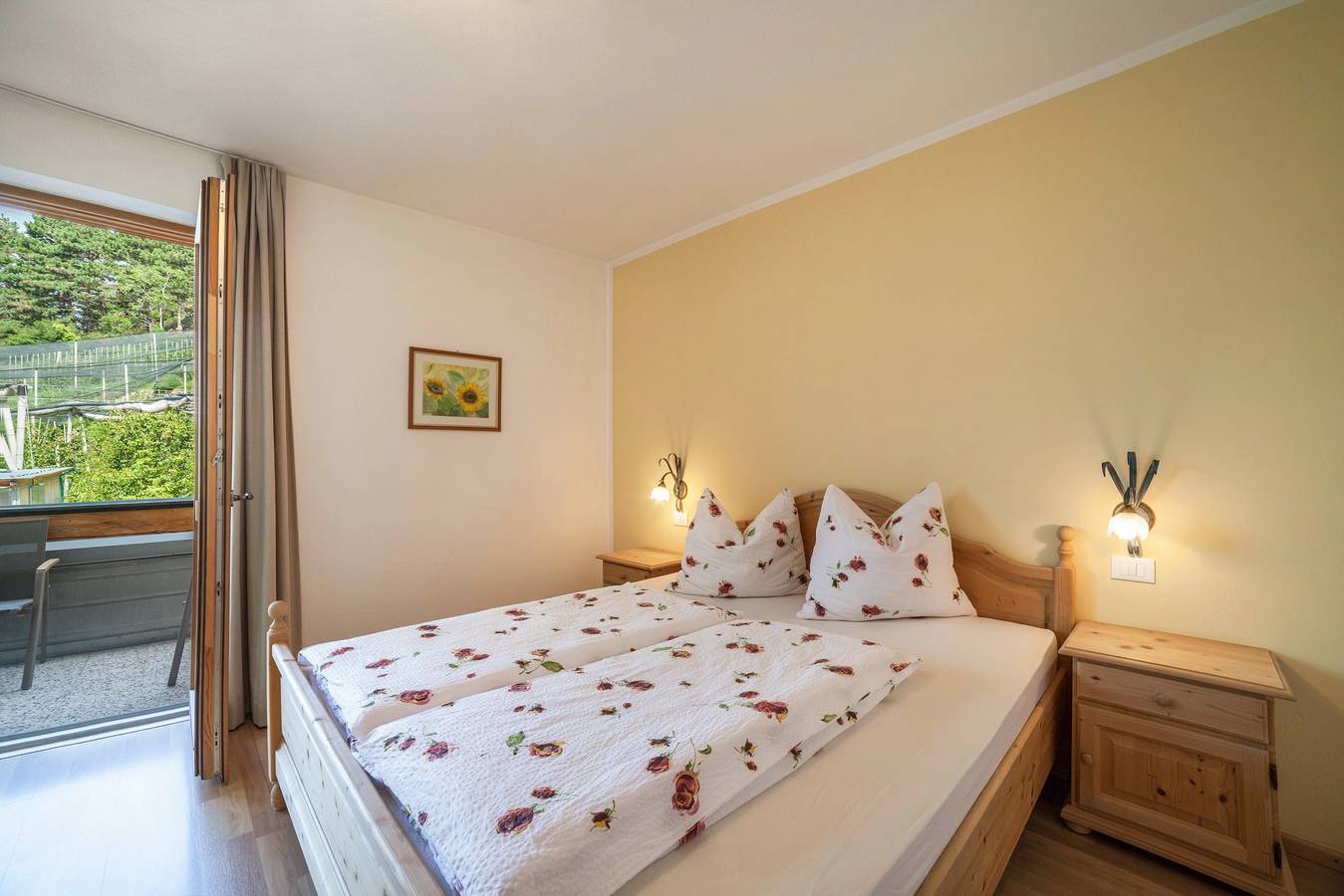 Ganze Wohnung, Ferienwohnung "Langstein Sonnenblume" mit Bergblick, Balkon und Wlan in Latsch, Nationalpark Stilfser Joch