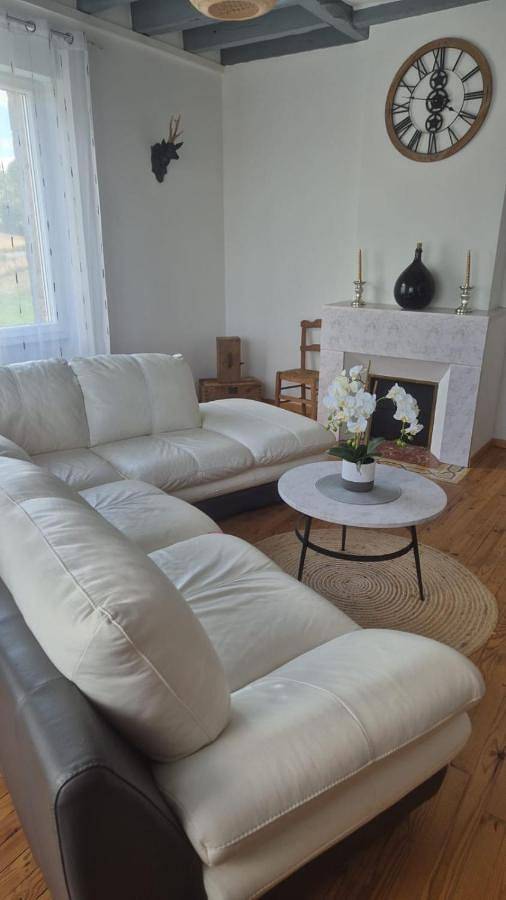 Location de vacances pour 10 personnes, avec Terrasse ainsi que Jardin et Piscine à Lacaze - 2