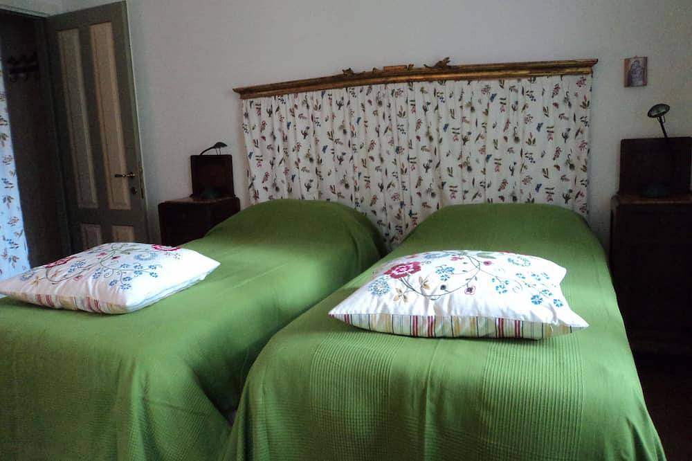 Charming villa in the Marche hills a few km from the Conero Riviera in Osimo, Ancona Province