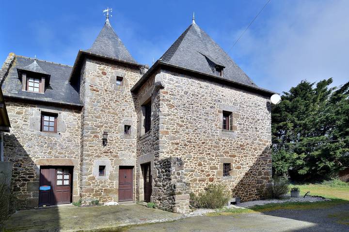 Gîte pour 12 personnes, avec Terrasse et Jardin