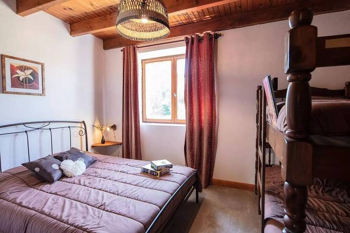 Location de vacances pour 4 personnes, animaux acceptés à Chastanier - 2