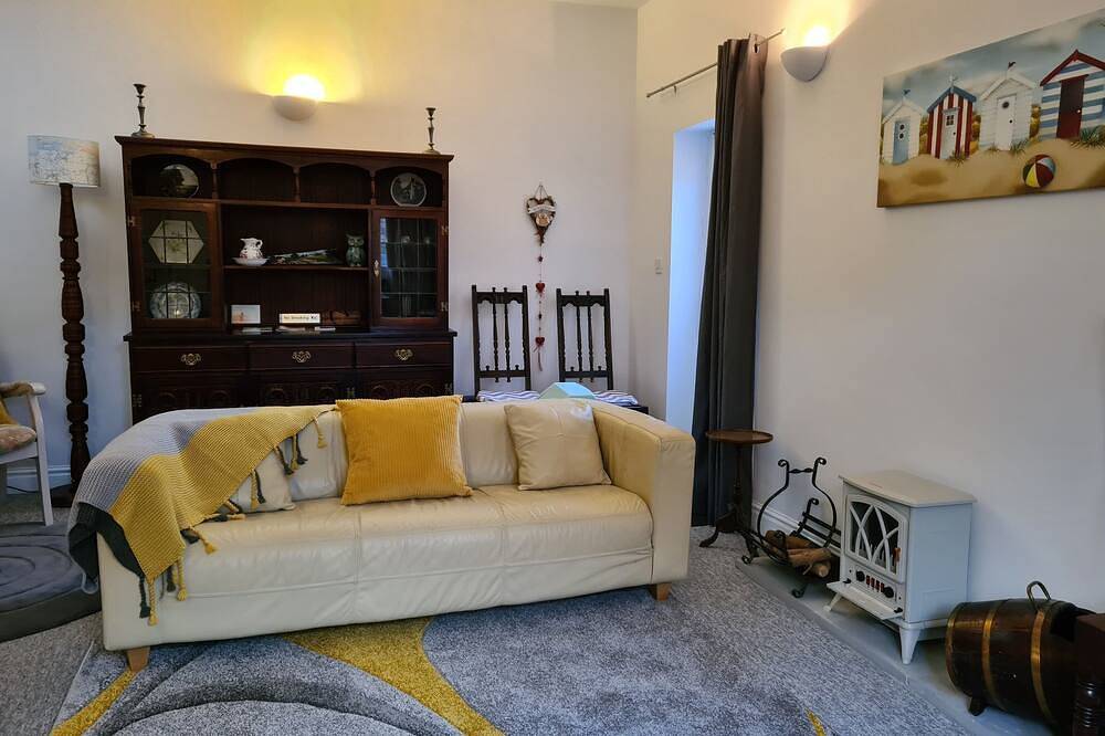 Wells-next-the-Sea. Quiet accommodation close to the Harbour and shops. in Wells-next-the-Sea, Norfolk Coast