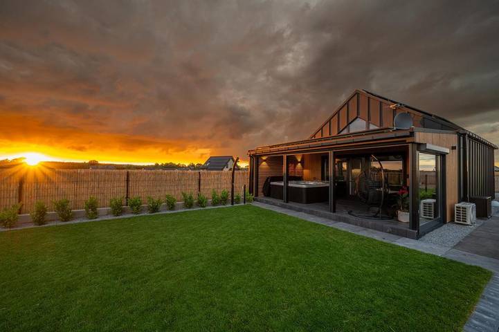 Ferienhaus für 6 Personen, mit Whirlpool und Garten