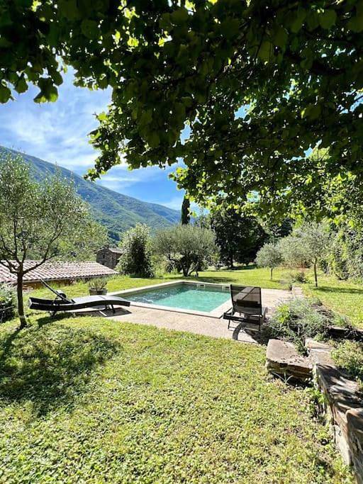 Appartement de vacances pour 5 personnes, avec terrasse et piscine, animaux acceptés