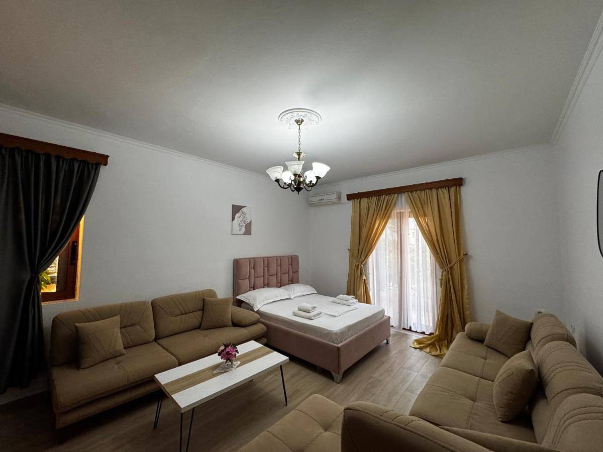 Laura Guest House in Ksamil, Vlorë