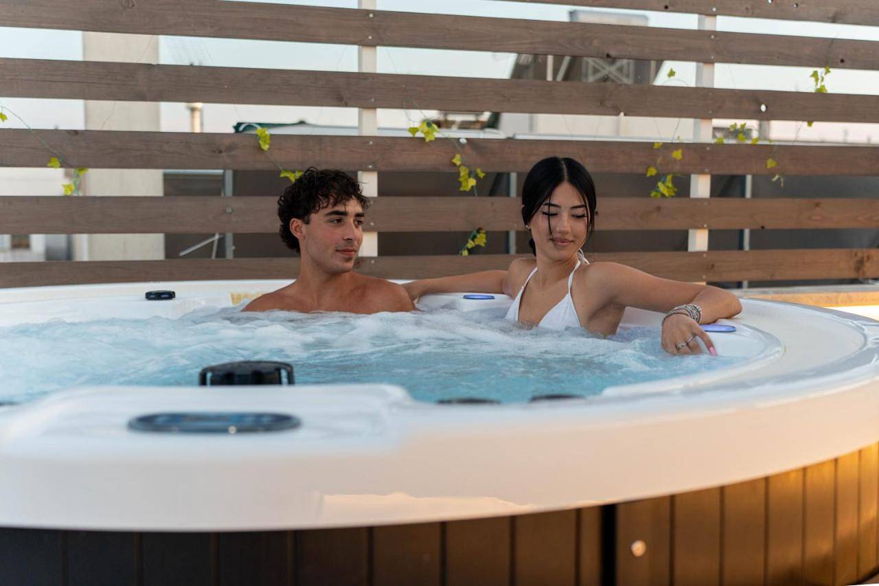 Il Panoramico - Terrazza e Jacuzzi in Neviano, Golf von Tarent