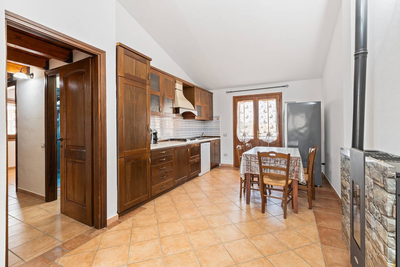 Ganze Wohnung, Ferienwohnung 'Elena' mit privatem Garten, Balkon und Klimaanlage in Terralba, Campidano