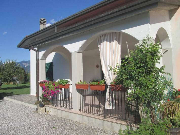 Location de vacances pour 9 personnes, avec jardin à Fiumaretta di Ameglia