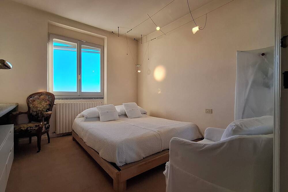 Villa with Pool Panoramic view relaxation and privacy in Lesa, Lago Maggiore (Piemont)