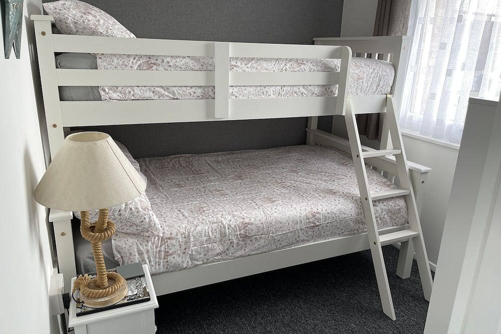 M & T Chalets. Refurbished Chalet Sleeps 5, in Scratby , 5 Mins to the Beach in California (Great Yarmouth), Great Yarmouth