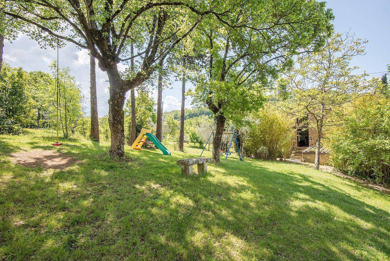 Ganze Ferienwohnung, Charmante Wohnung in Radicondoli mit kostenlosem Parkplatz in Radicondoli, Siena Provinz