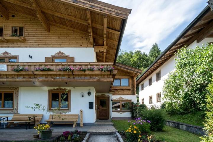 Ferienwohnung für 8 Personen, mit Ausblick und Garten in Leogang - 2