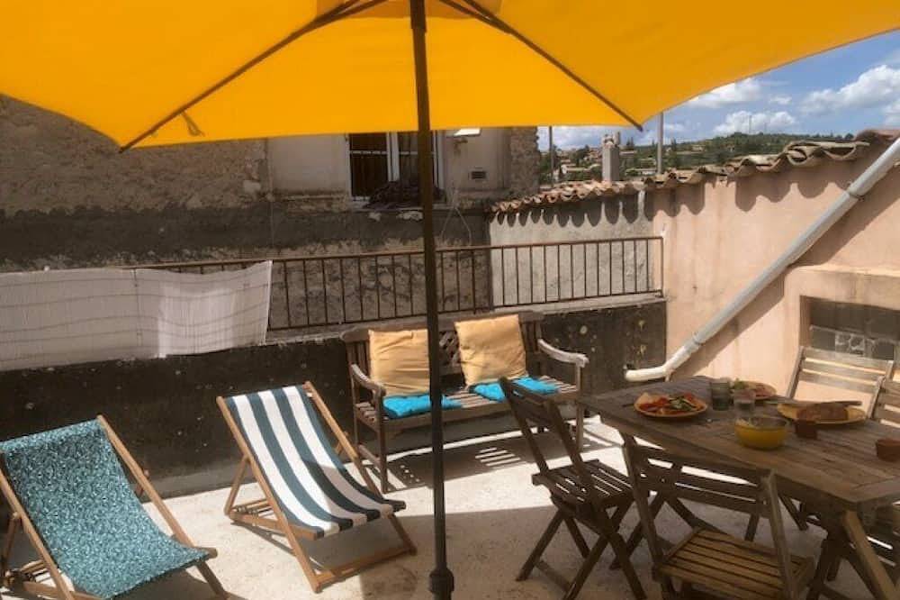Ganze Wohnung, 43m2 apartment with large terrace. Forcalquier historic center. in Forcalquier, Regionaler Naturpark Luberon