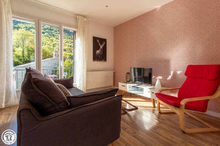 Gîte pour 4 personnes, avec jardin à Murol - 2