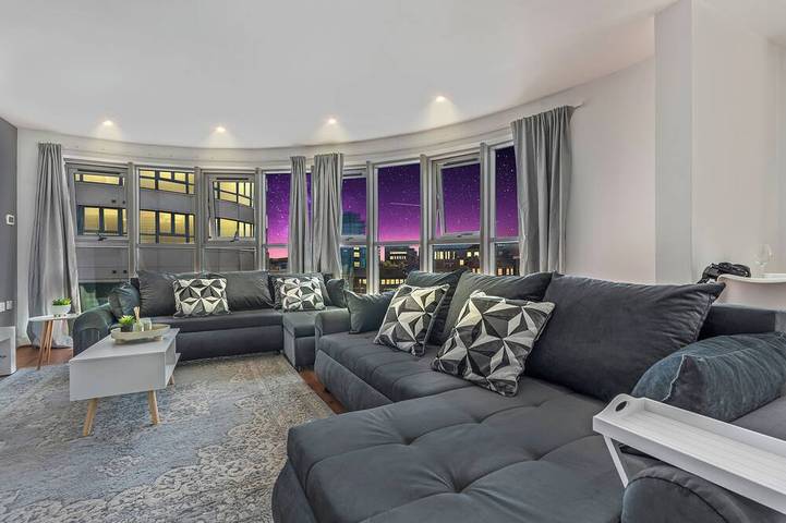 Holiday rental for 10 people in Nottingham