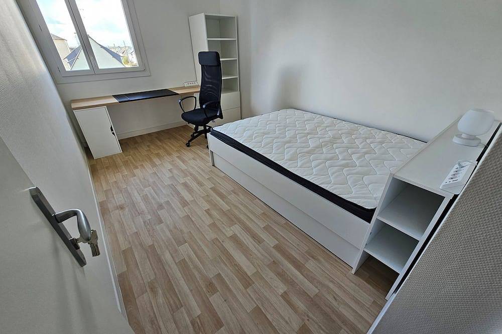 Appartement entier, Appartement neuf  pour 8 / 9 personnes au cœur de Dinan ( avec parking ) in Dinan, Région de Dinan