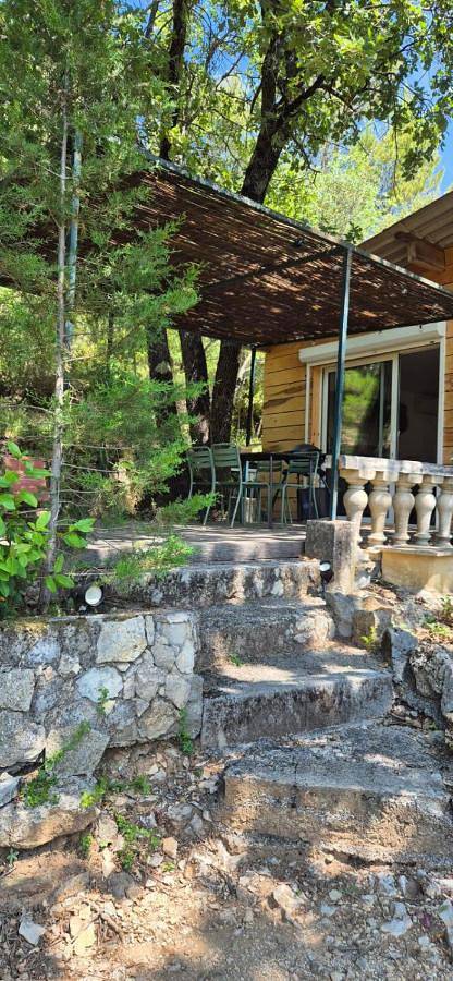 Location de vacances pour 4 personnes, avec jardin ainsi que piscine et vue à Néoules - 4