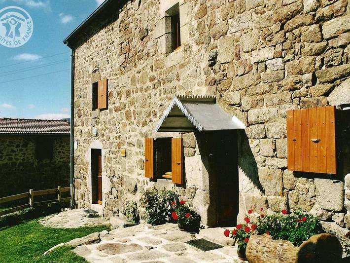Gîte pour 6 personnes, avec jardin à Burdignes